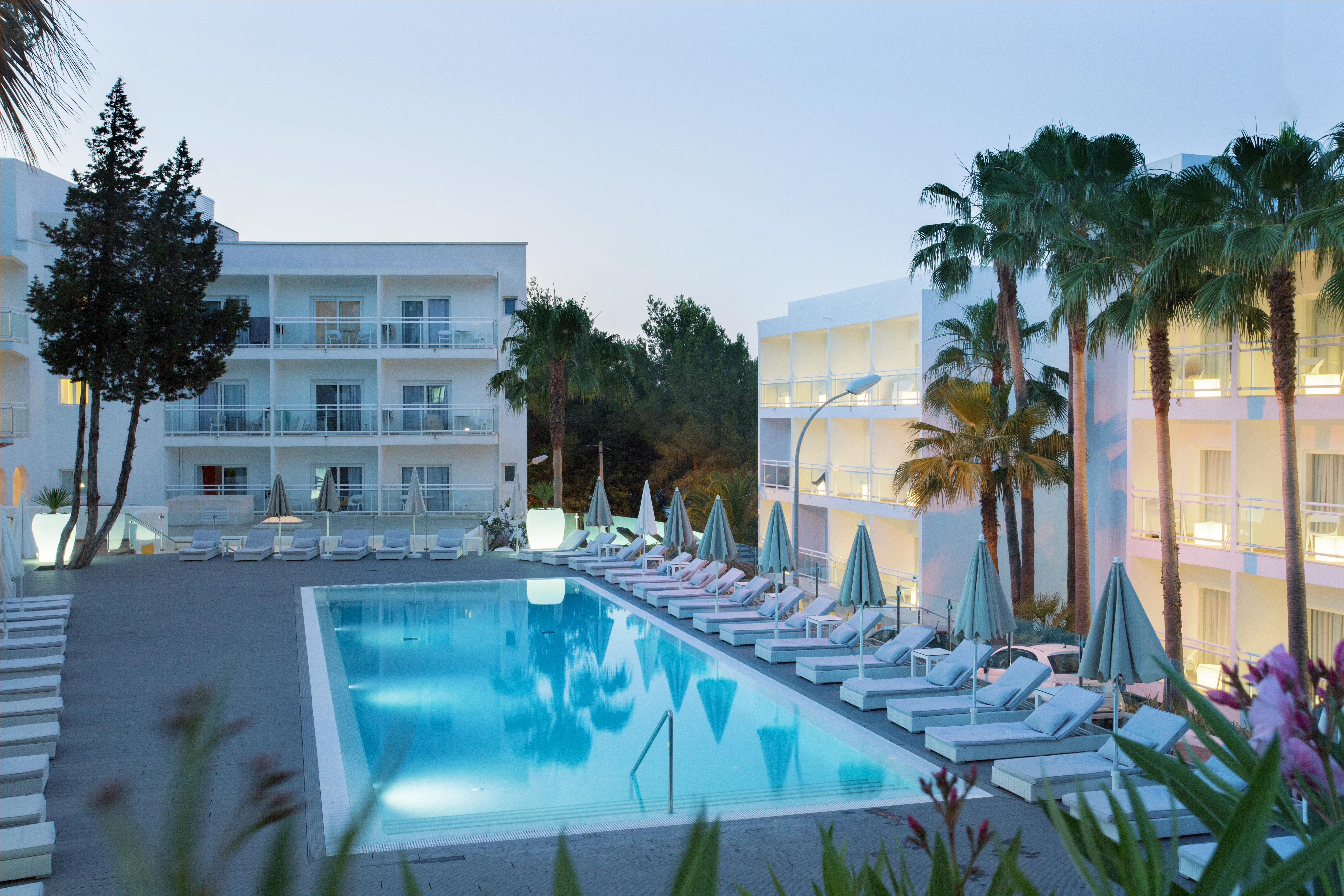 Grupotel Ibiza Beach Resort - Adults Only Portinatx Esterno foto