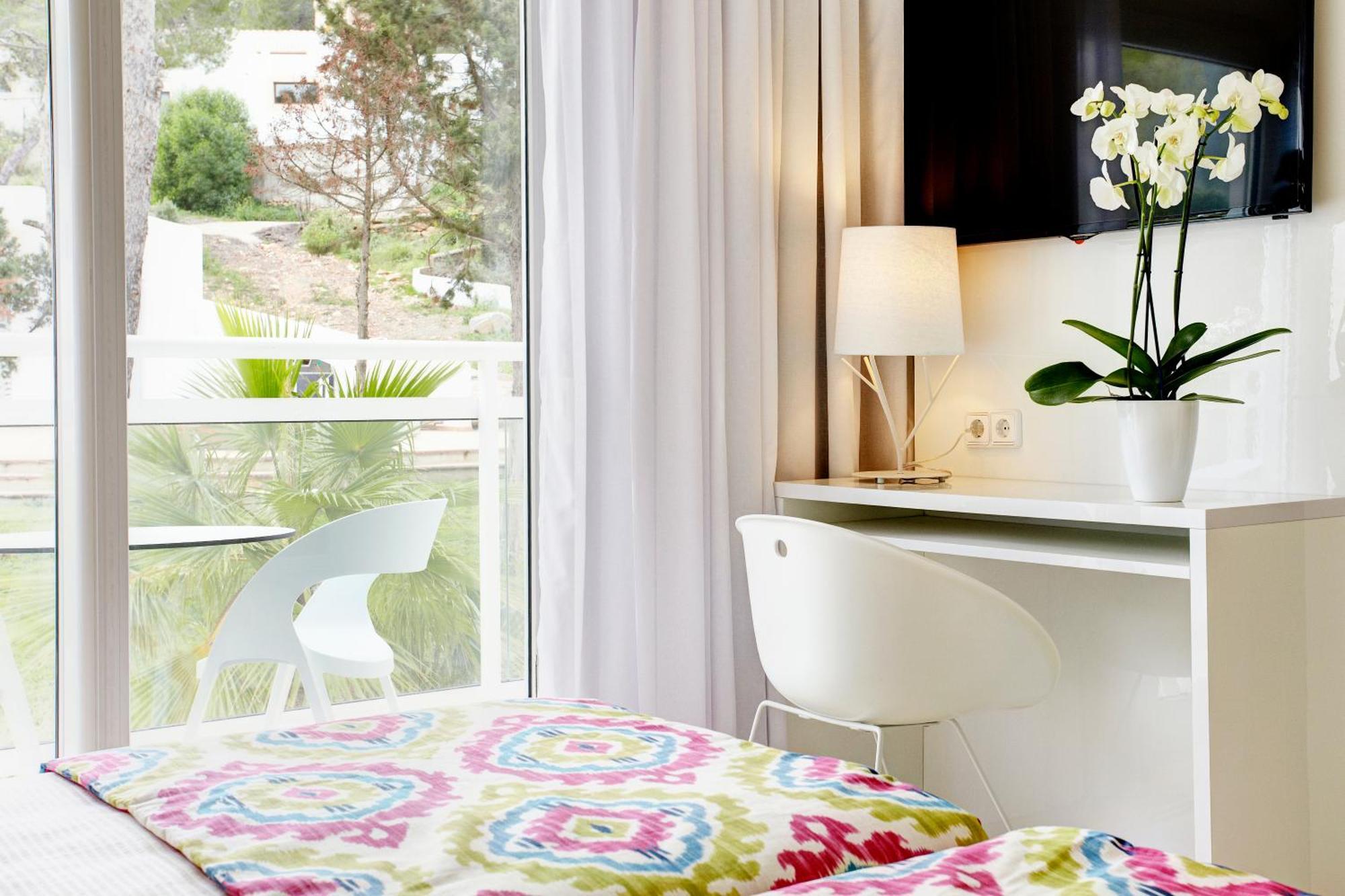 Grupotel Ibiza Beach Resort - Adults Only Portinatx Esterno foto
