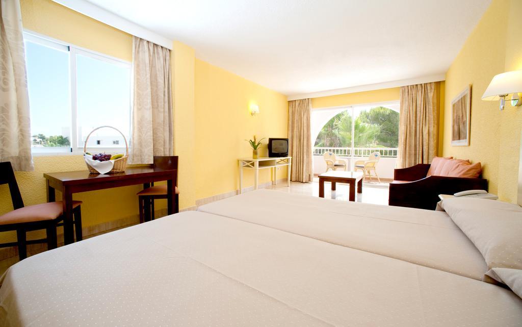 Grupotel Ibiza Beach Resort - Adults Only Portinatx Camera foto